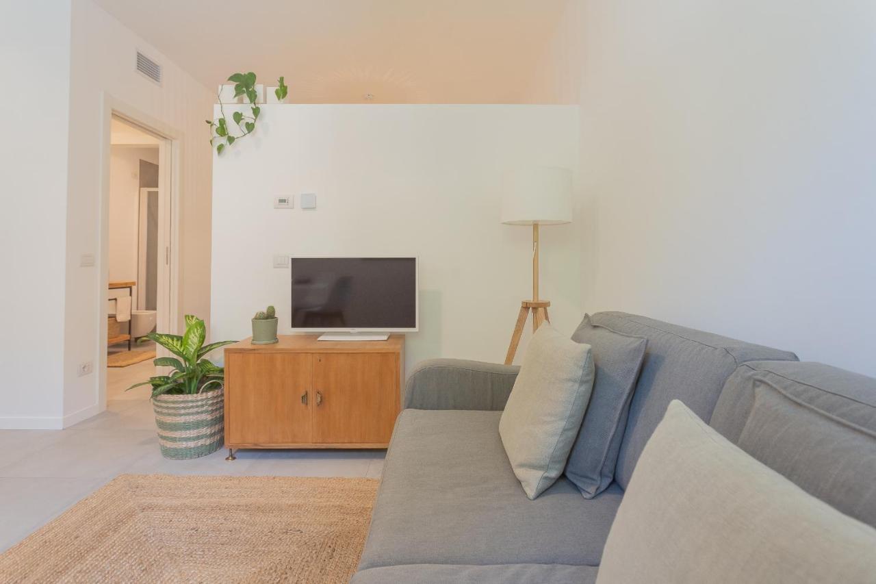 Ginepro & Salvia Apartments In Como By Rent All Como Zewnętrze zdjęcie