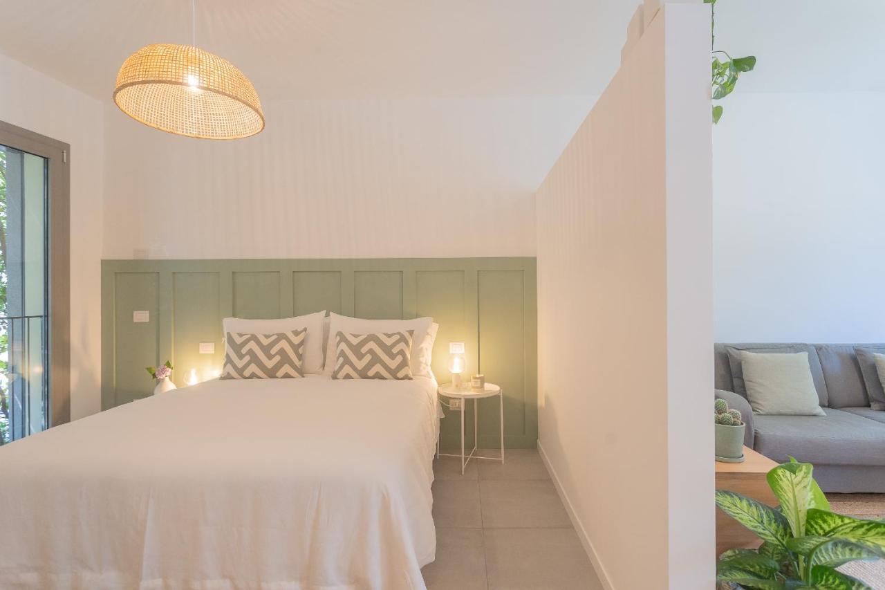 Ginepro & Salvia Apartments In Como By Rent All Como Zewnętrze zdjęcie